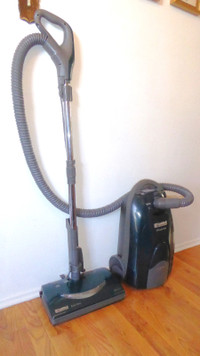 Powerful Kenmore 360° Vacuum Cleaner.