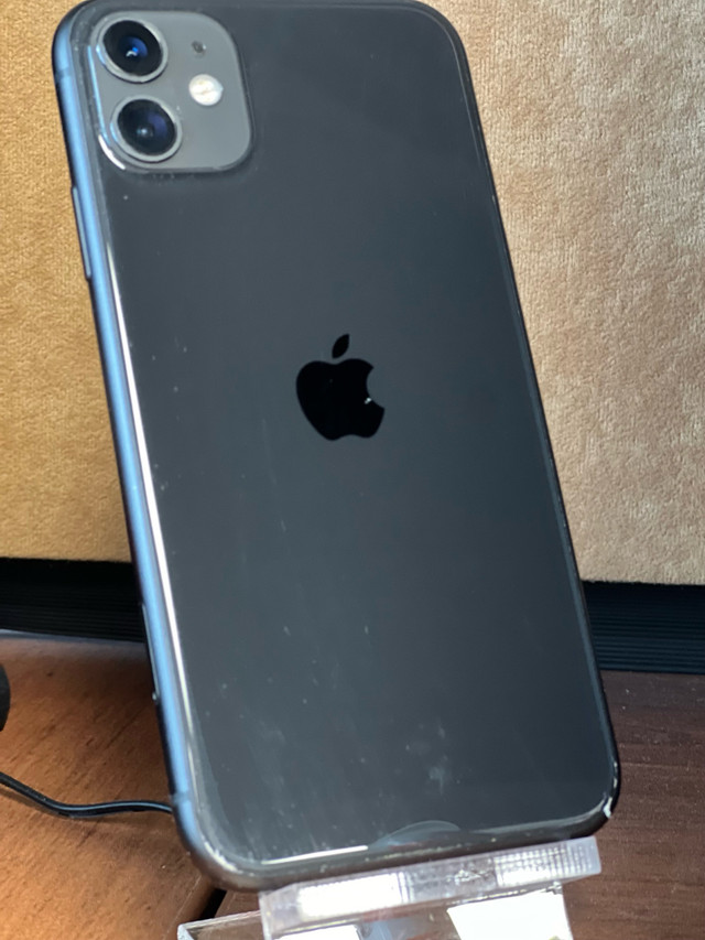 iPhone 11 -128GB- Unlocked  in Cell Phones in Ottawa - Image 4