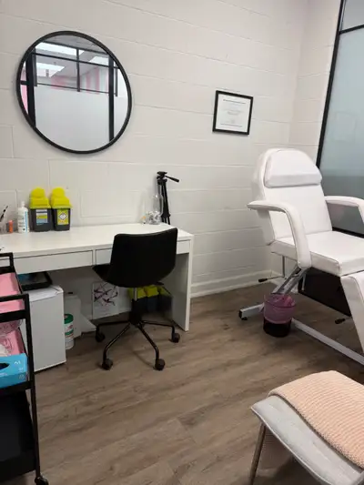 Private Treatment Room for Rent – Beauty/Wellness Professionals Fully furnished room available insid...