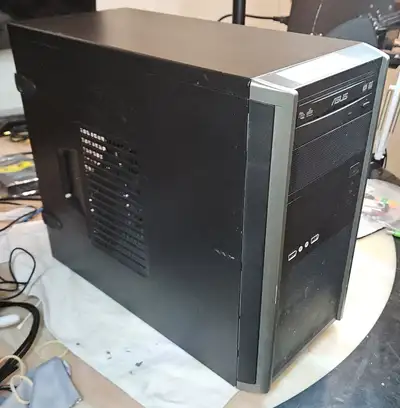 Hi, I have a Core i5 computer for sale Intel Core i5-2500 @ 3.30Ghz Gigabyte GA-B75M-D3H 8 GB RAM 12...
