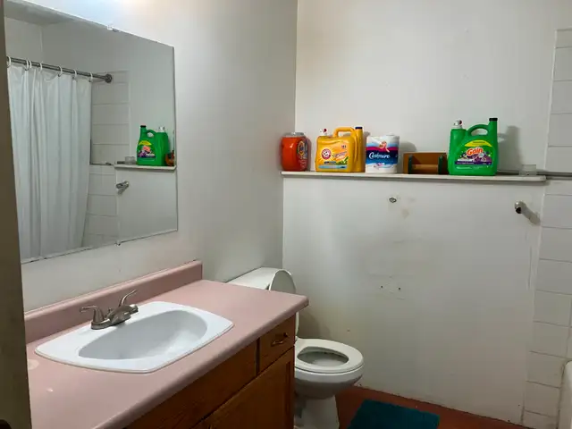 Room for rent in Southern Kelowna