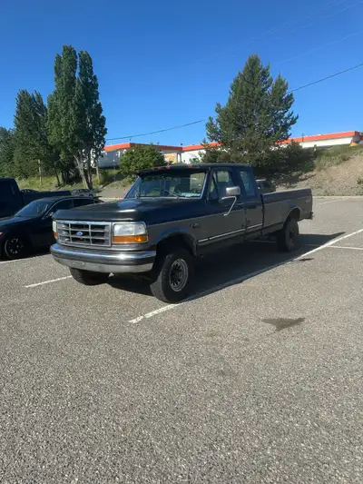 1992 Ford F250 7.3 XLT IDI, new serpentine belt, tensioner, 312,000 KM. Runs great. $ 7000 or trades