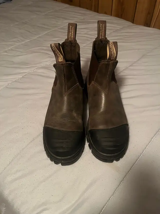 Steel Toe Blundstone in Men's Shoes in Belleville - Image 3