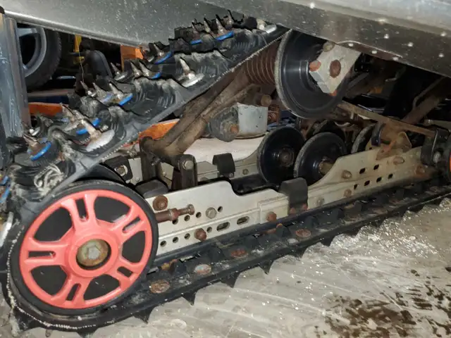 Snowmobile  in Snowmobiles in Cole Harbour - Image 6