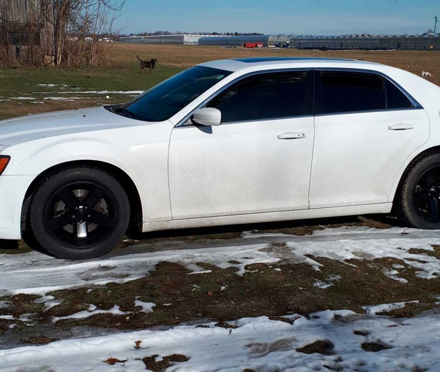 Chrysler 300s  in Cars & Trucks in Leamington
