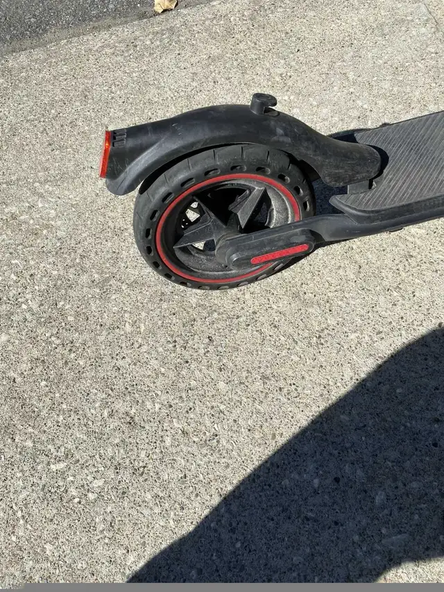 Electric Scooter in Health & Special Needs in Markham / York Region - Image 5