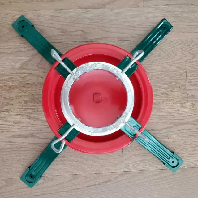 Two Christmas Tree Stands576039817147197443