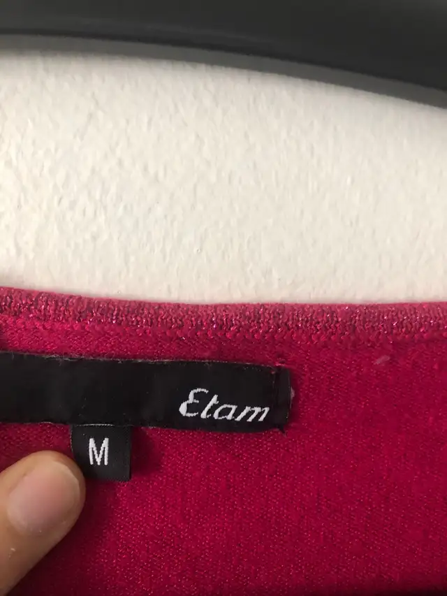 Chandail rose framboise en viscose Etam in Women's - Tops & Outerwear in City of Montréal - Image 3