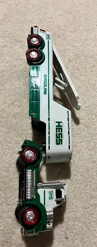 Similar Toy Truck to: https://www.ebay.ca/itm/354544178982