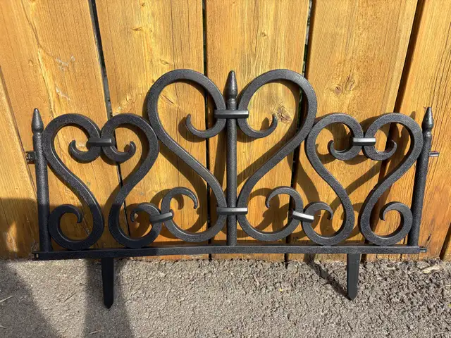 25 Heavy Duty Plastic Garden Fence Panels