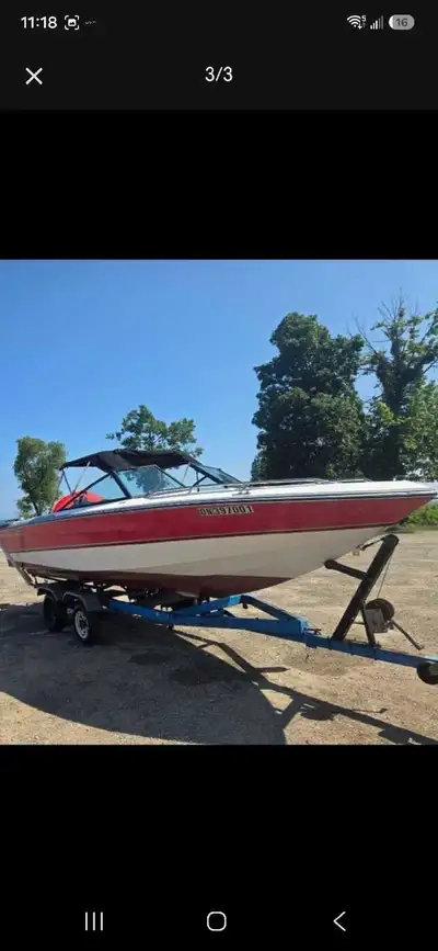 21' Chapparal, new apolstry, propeller, blower motor, sump pump . Bimini. boat cover Life jackets pa...