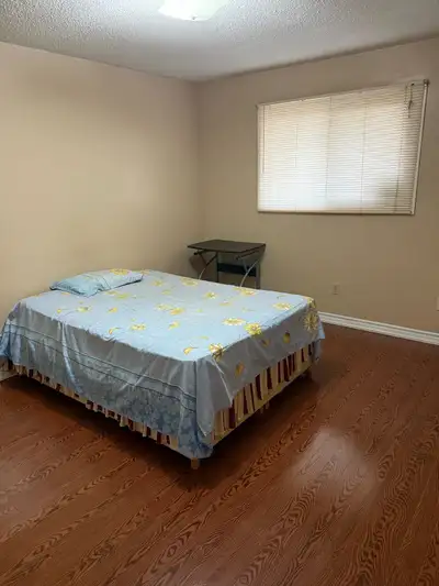 Room For Rent