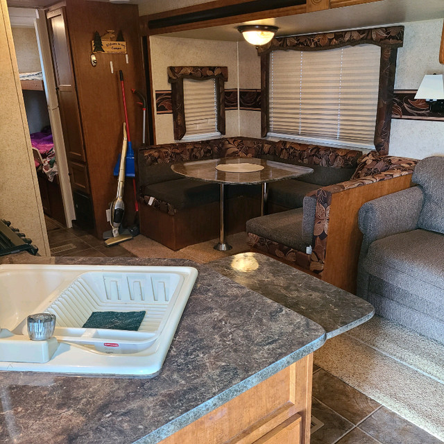 30' Skyline Nomad bunk model trailer Travel Trailers & Campers