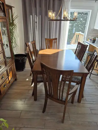 Mobilier salle à manger ( possible de vendre séparément), View more