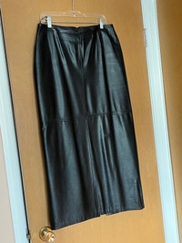 "DANIER" Leather Skirt Black New sz 12-14 Never Worn