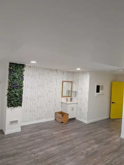 COMMERCIAL OFFICE SPACE FOR RENT Basement AVAILABLE IMMEDIATELY PRICE $1750 SQFT: 500 ALL INCLUSIVE...