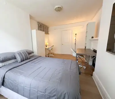 Hi everyone! A fully furnished private room is available in a clean and comfortable 3-bedroom apartm...
