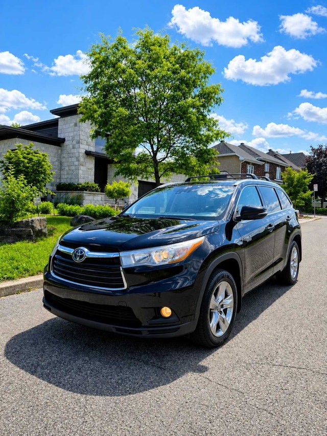 2014 toyota highlander hybrid limited — photo 2