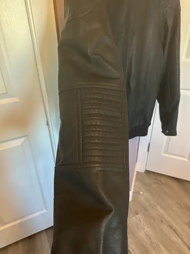 men’s leather jacket in Men's in Edmonton - Image 4