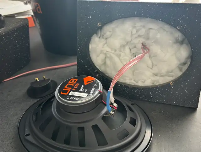 6 x 9” Speakers In Box in Speakers in Calgary - Image 6