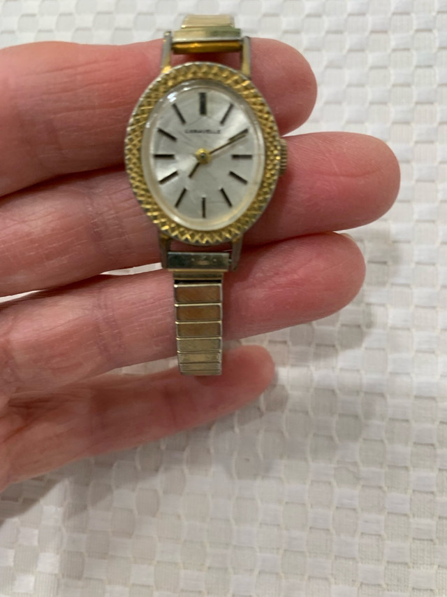 Vintage 3 Women’s  watches - selling for parts  $5.00 each  in Jewellery & Watches in Oshawa / Durham Region - Image 2