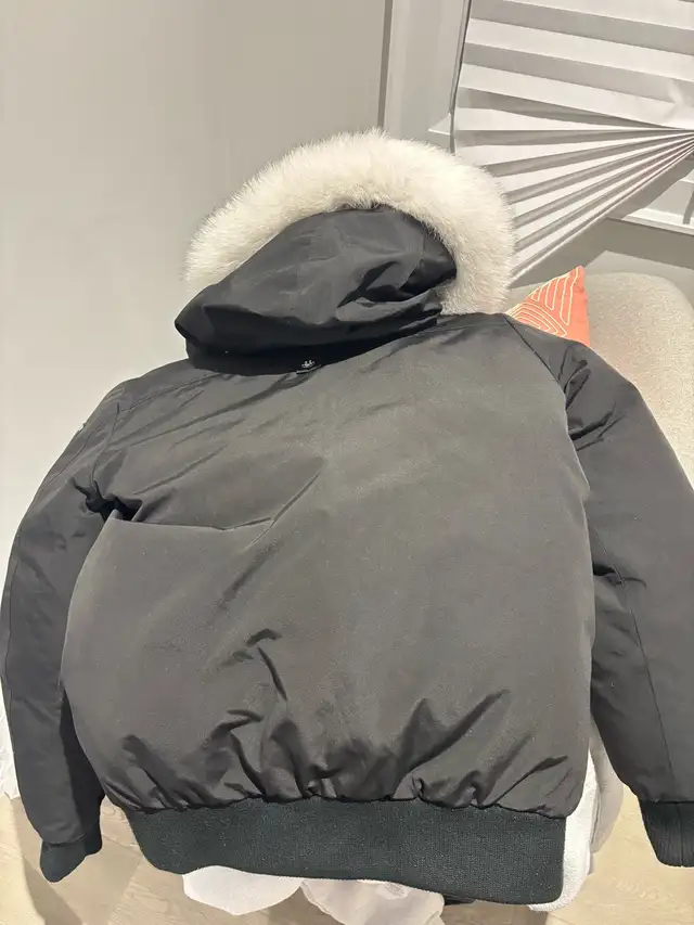 MOOSE KNUCKLES JACKET in Kids & Youth in City of Toronto - Image 4