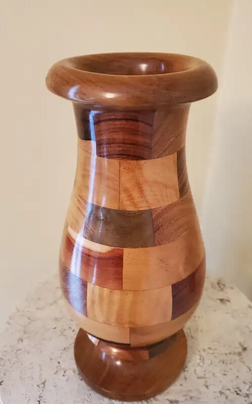 VINTAGE INLAID WOOD VASE in Arts & Collectibles in City of Toronto - Image 4