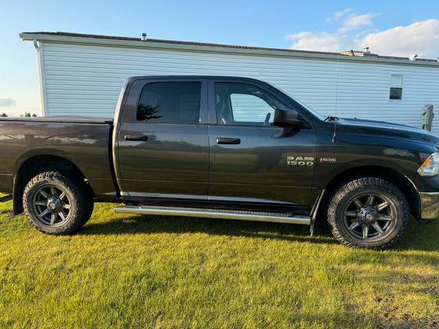 2017 Ram 1500 SL 4x4 in Cars & Trucks in St. Albert - Image 2