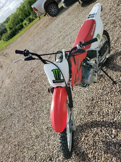 2011 Honda CRF100FB 5 speed, kickstart. Excellent condition, always shedded. Kids lost interest and...