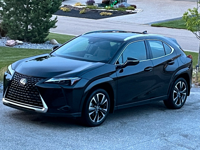 Lexus UXh 250 in Cars & Trucks in Strathcona County - Image 2