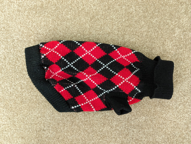 Small Dog Sweater -- NEW in Accessories in Calgary