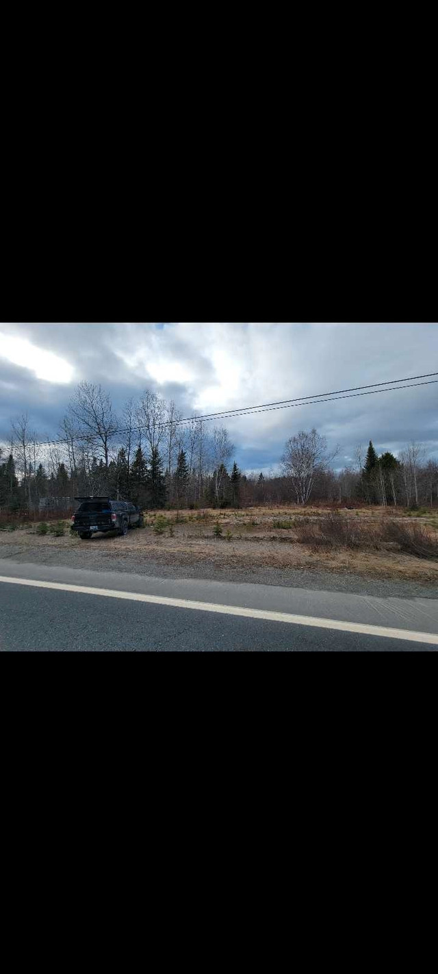 Terrain zoné blanc 40.000pied2 dans Terrains à vendre  à Lévis