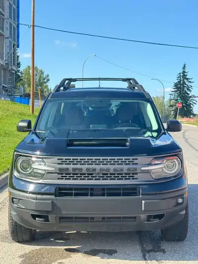 I am selling my 2021 Ford Bronco Sport Badlands edition. This compact SUV is perfect for both city d...