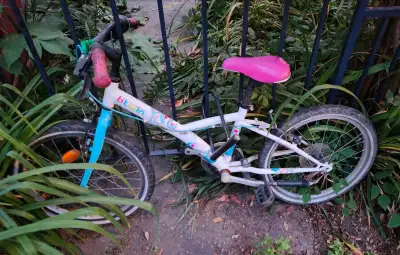 Vélo VTC Décathlon 20 pouces pour enfant, View more