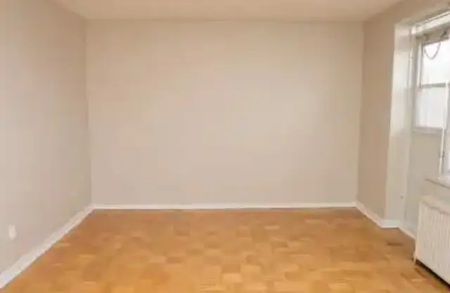 Rooms for rent $600-$800 all inclusive available January 15