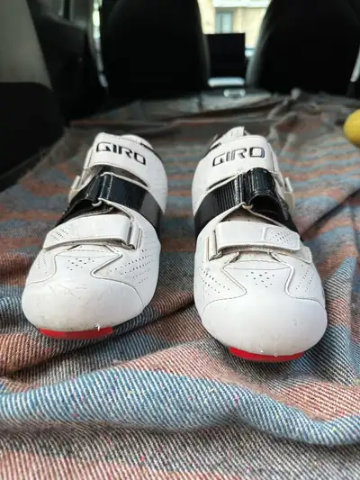 Souliers marque Giro pour vélo de route grandeur 12, View more