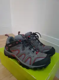 Timberland trail shoes (NEW)