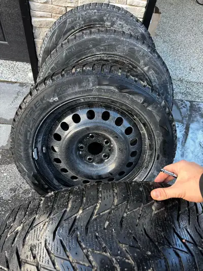 215/55/17 Certified wintertrek 5x114.3 17” steel wheels 64.1 center bore 8/32 tread (70%) Perfect fi...