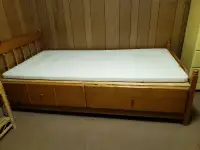 Captains bed with 2 drawers