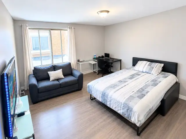 Spacious Room Available