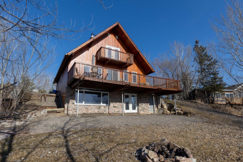 Water front property for sale in Lester Beach mb Houses for Sale