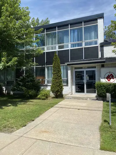Immobilier ( Location ) Commercial - Bureaux à Louer Situés à Longueuil, bureaux administratifs à lo...