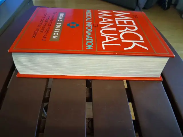 Merck Manual Home Edition in Non-fiction in Cornwall - Image 4