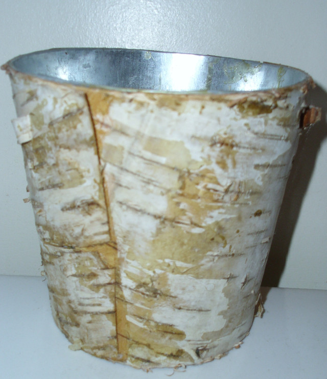 Birch Bark Covered Zinc Planter Vase in Home Décor & Accents in Mississauga / Peel Region - Image 3
