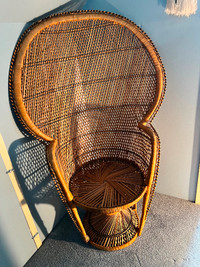 Cobra/peacock wicker chair