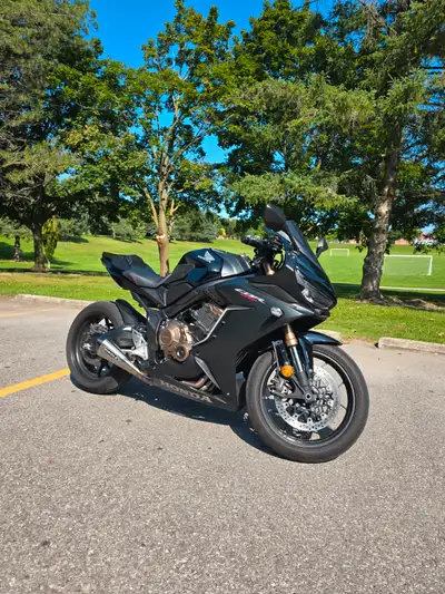 2021 Honda CBR650R Great condition never been dropped no issues 17xxxkm - hindle full exhaust with c...