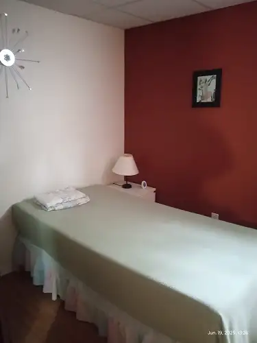 Basement room for rent (9x12) with bathroom Preferably female student Free Wi-Fi Parking available