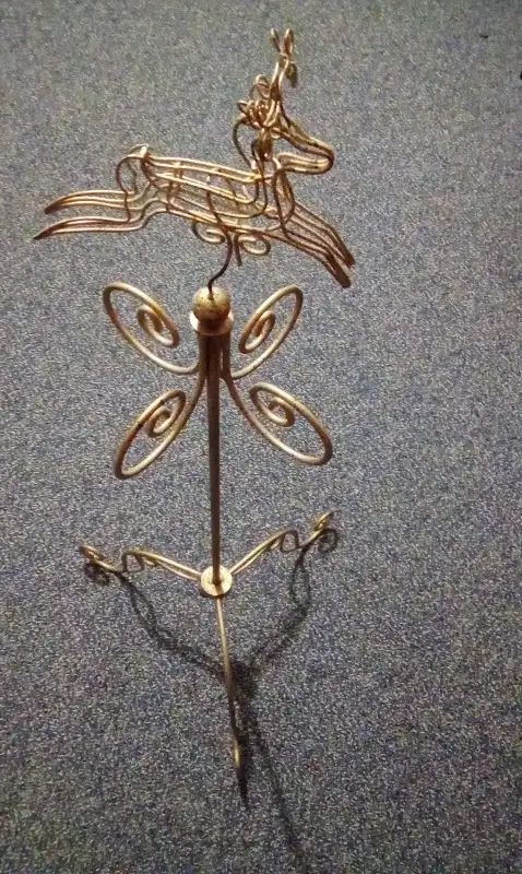 Beautiful Metal Reindeer Stocking holder in Holiday, Event & Seasonal in Ottawa - Image 2