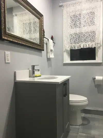 north york subway room available