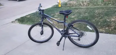 Giant Boulder bike, View more